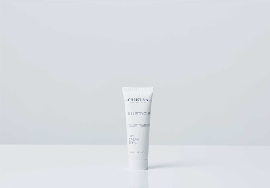 イラストリアス デイクリームSPF50の容器写真