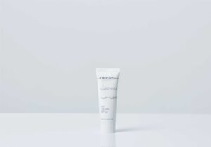 イラストリアス デイクリームSPF50の容器写真